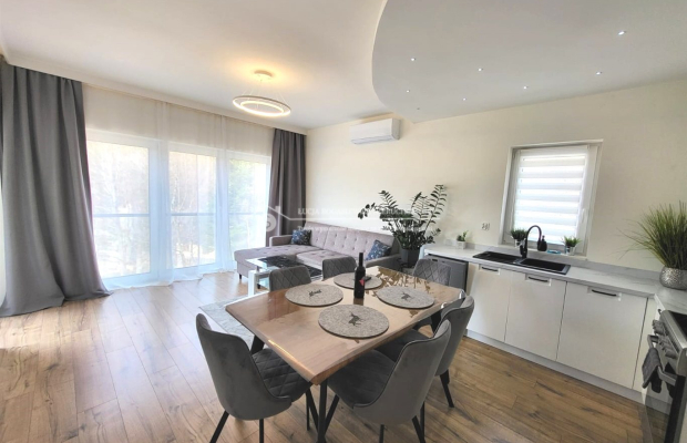 Nowoczesne mieszkanie z antresolą na wynajem długoterminowy - Szczyrk.  

 Zapraszam do wynajęcia wyjątkowego mieszkania o powi