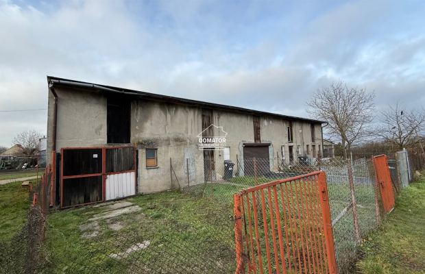 M-3 z ogródkiem 550 m2 i garażem - Słupy