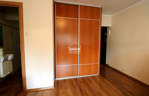 KAWALERKA 31m2 z balkonem i parkingem BŁONIE