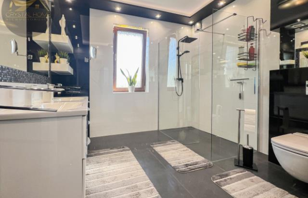 Dom z ogrodem i garażem 173m2