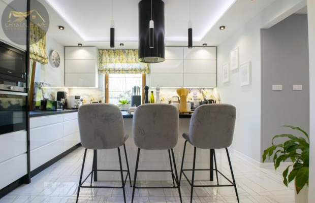 Dom z ogrodem i garażem 173m2