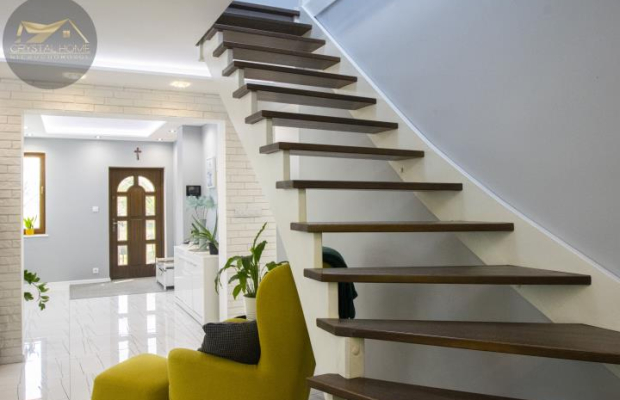 Dom z ogrodem i garażem 173m2