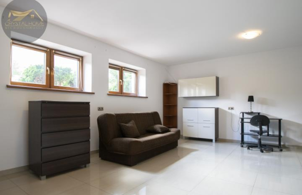 37m2 niski parter Zawiszów