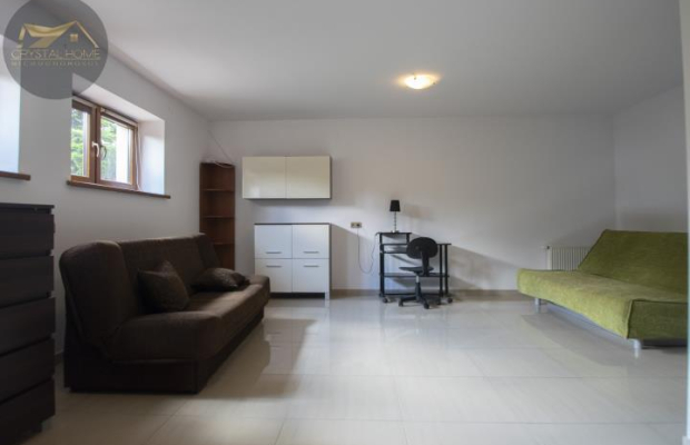 37m2 niski parter Zawiszów