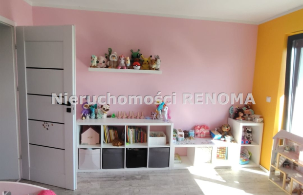 Dom Pawłowicem,świetna lokalizacja.