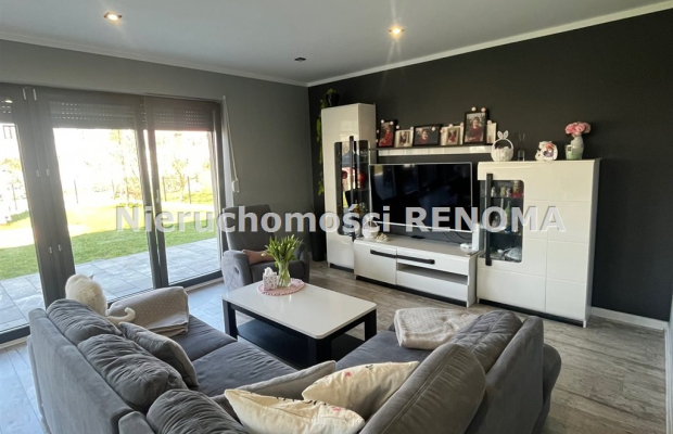 Dom Pawłowicem,świetna lokalizacja.