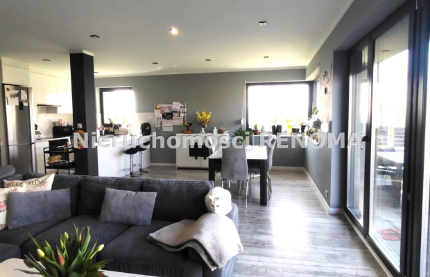 Dom Pawłowicem,świetna lokalizacja.