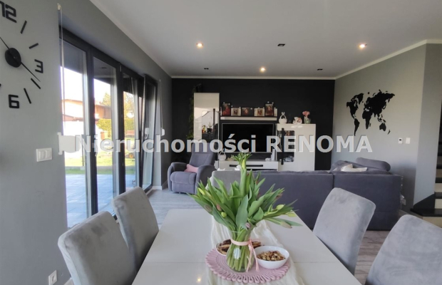 Dom Pawłowicem,świetna lokalizacja.