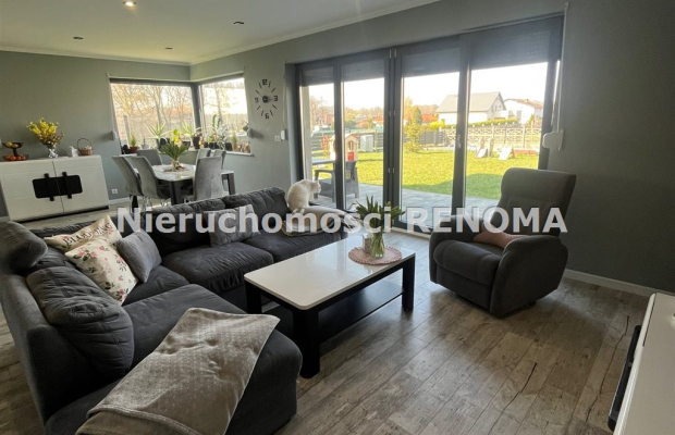 Dom Pawłowicem,świetna lokalizacja.