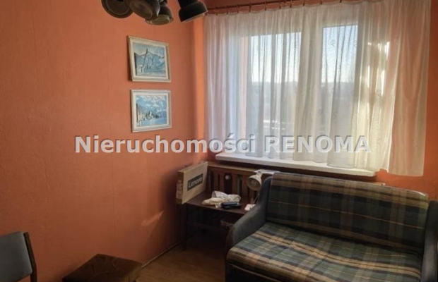 Na sprzedaż mieszkanie  49 metrowe, dwupokojowe położone w Jastrzębiu-Zdroju przy ul. Pomorskiej. 
Lokal usytuowany  na  IV pię