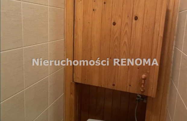 Na sprzedaż mieszkanie  49 metrowe, dwupokojowe położone w Jastrzębiu-Zdroju przy ul. Pomorskiej. 
Lokal usytuowany  na  IV pię