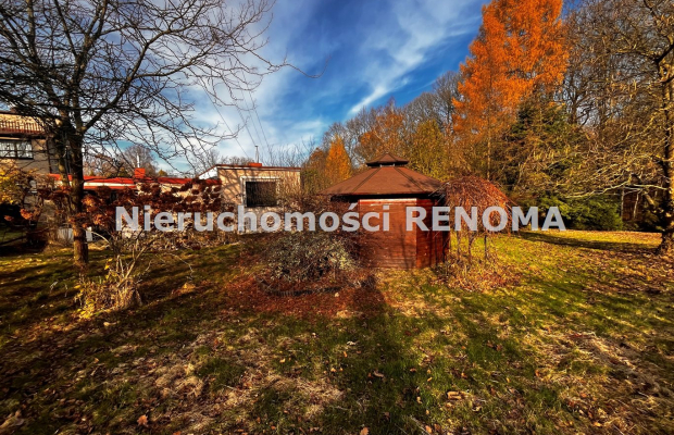 Działka budowlana 2414 m² z domkiem letniskowym – 