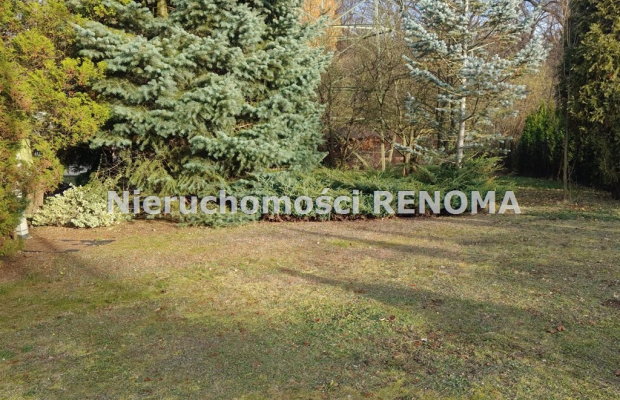 Działka budowlana 2414 m² z domkiem letniskowym – 