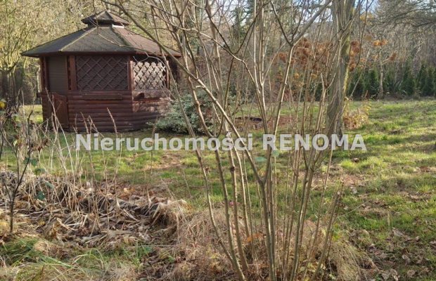 Działka budowlana 2414 m² z domkiem letniskowym – 