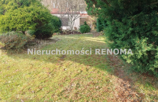 Działka budowlana 2414 m² z domkiem letniskowym – 