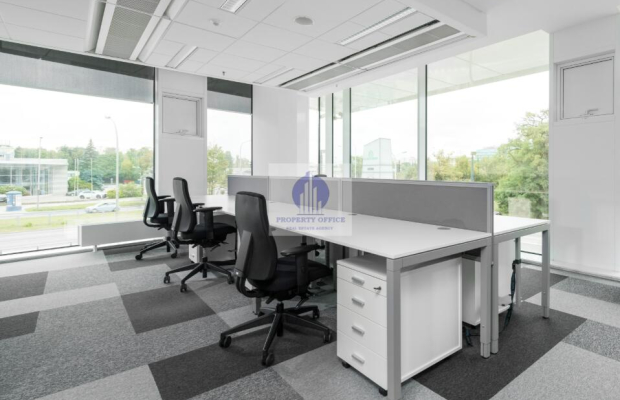 Włochy: lokal biurowy na wynajem