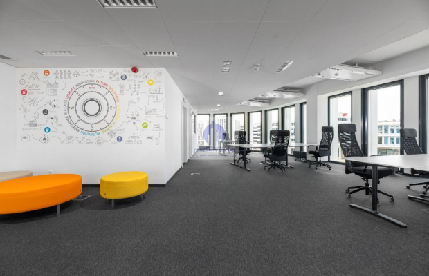 Włochy: lokal biurowy na wynajem