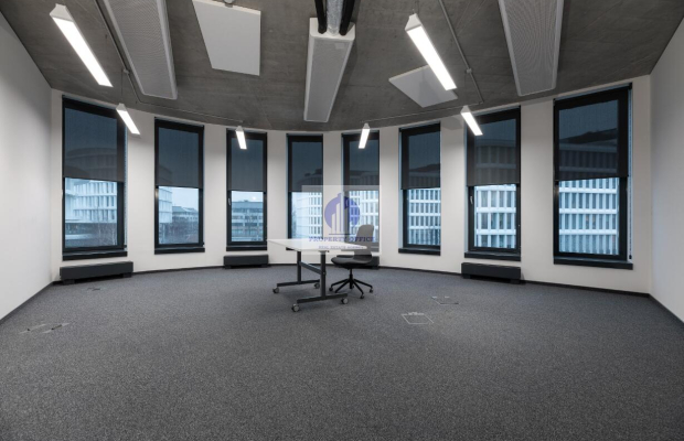 Włochy:lokal biurowy na wynajem