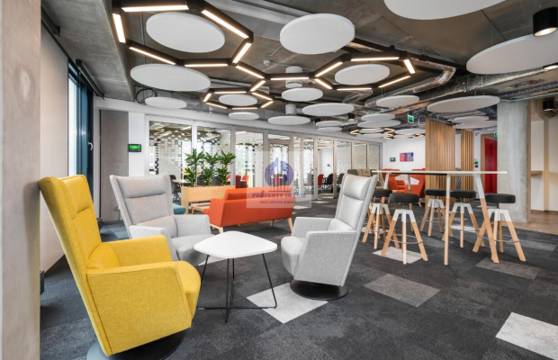 Włochy: lokal biurowy na wynajem