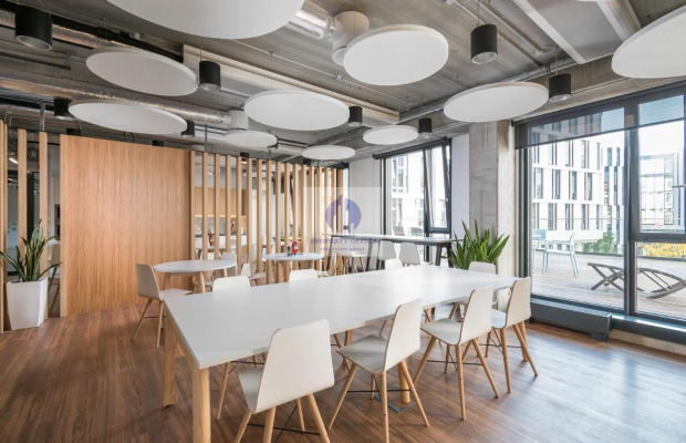 Włochy: lokal biurowy na wynajem