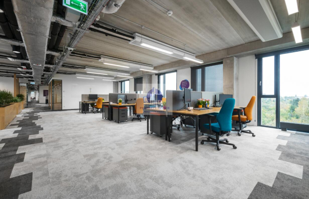 Włochy: lokal biurowy na wynajem