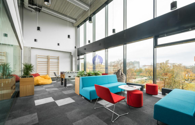 Włochy: lokal biurowy na wynajem