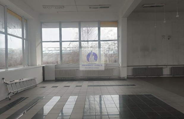 Włochy: lokal usługowo-biurowy na wynajem