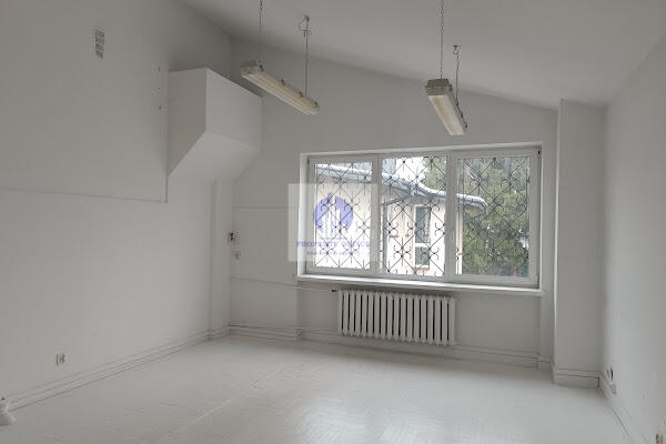 Włochy: lokal biurowo-usługowy na wynajem