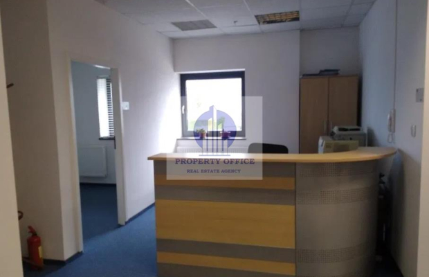 Włochy: lokal biurowy na wynajem