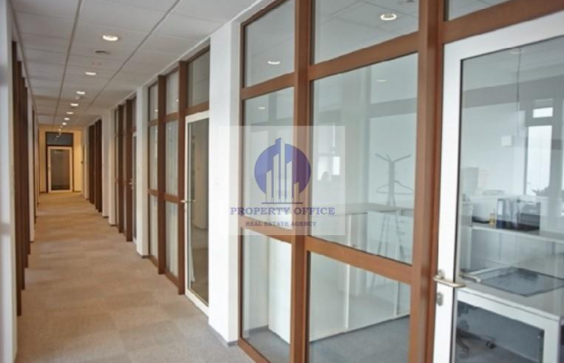 Włochy: lokal biurowy na wynajem