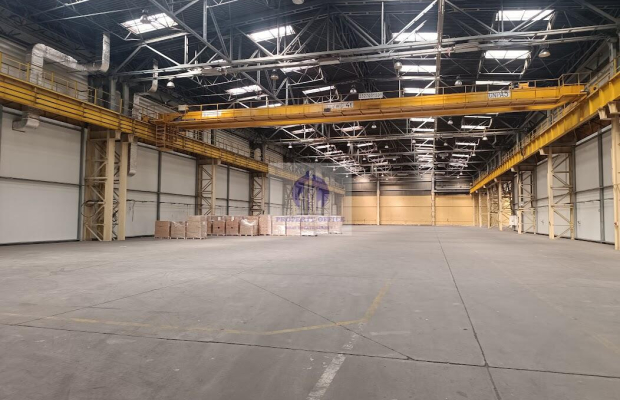 Bielany: magazyn 1750 m2