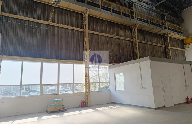 Bielany: magazyn 1740 m2