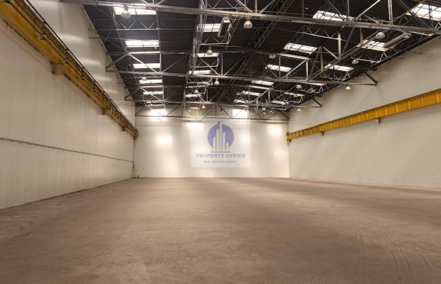 Bielany: magazyn 1740 m2