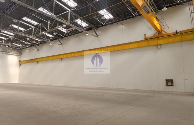 Bielany: magazyn 1740 m2