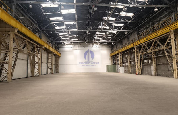 Bielany: magazyn 1530 m2