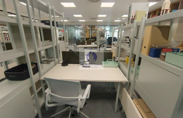 Praga Północ: biurko w coworkingu na wynajem