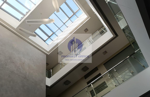 Włochy: lokal biurowy na wynajem