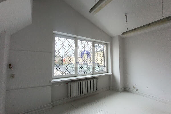 Włochy: lokal biurowo-usługowy na wynajem