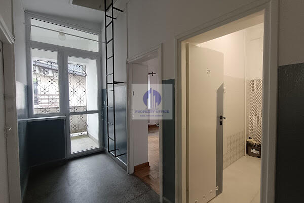 Włochy: lokal biurowy na wynajem