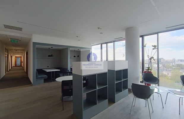 Ochota: biurko w coworkingu na wynajem