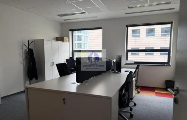 Włochy: lokal biurowy 640 m2 do podnajmu