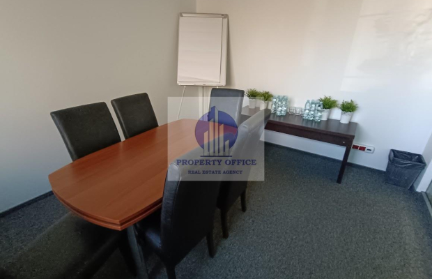 Włochy: lokal biurowy 45,54 m2 na wynajem