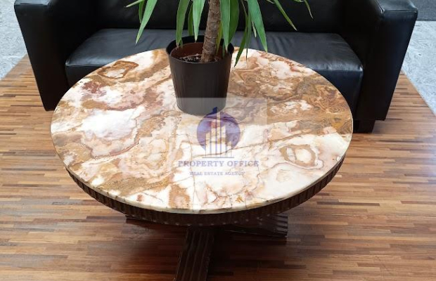 Włochy: lokal biurowy 45,54 m2 na wynajem