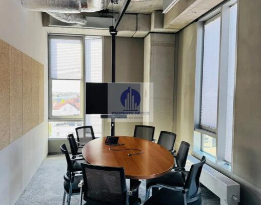 Włochy: lokal biurowy 957 m2 do wynajęcia