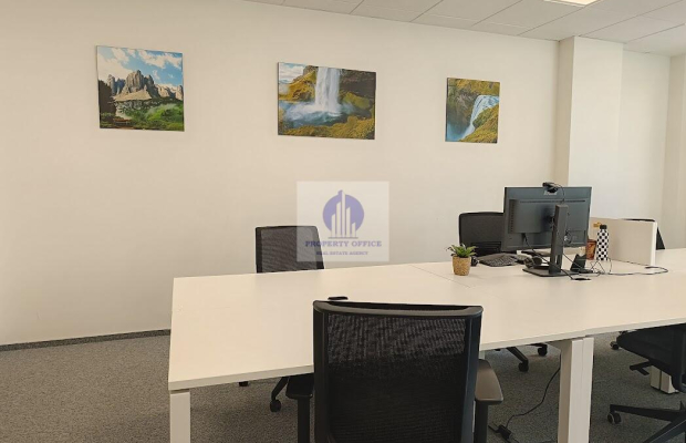 Warszawa Praga Północ: biurko w coworkingu do wynajęcia