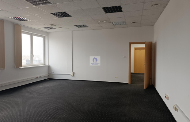 Praga Północ: lokal biurowy 51,43 m2 do wynajęcia