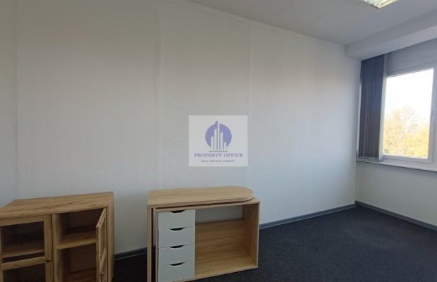 Praga Południe: lokal biurowy 22,90 m2 do wynajęcia