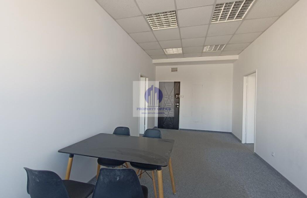 Praga Północ : lokal biurowy 68,72 m2 na wynajem