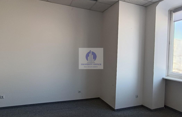 Praga Północ : lokal biurowy 68,72 m2 na wynajem