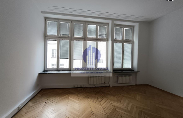 Śródmieście: lokal biurowy 21,88m2 na wynajem